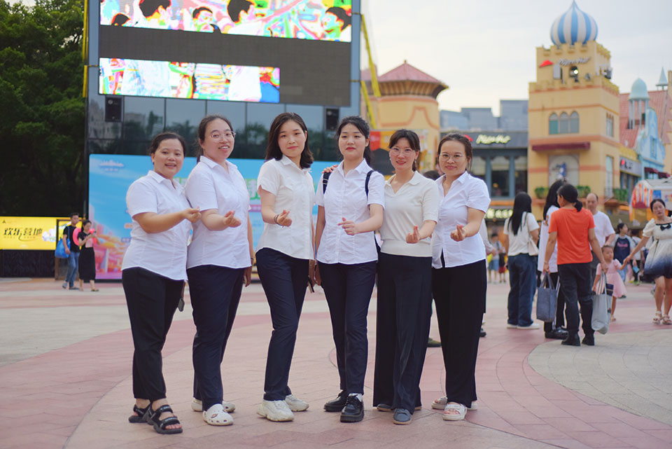 17C.COM一起草入口團建日，一次難忘的活動！(圖（tú）3)