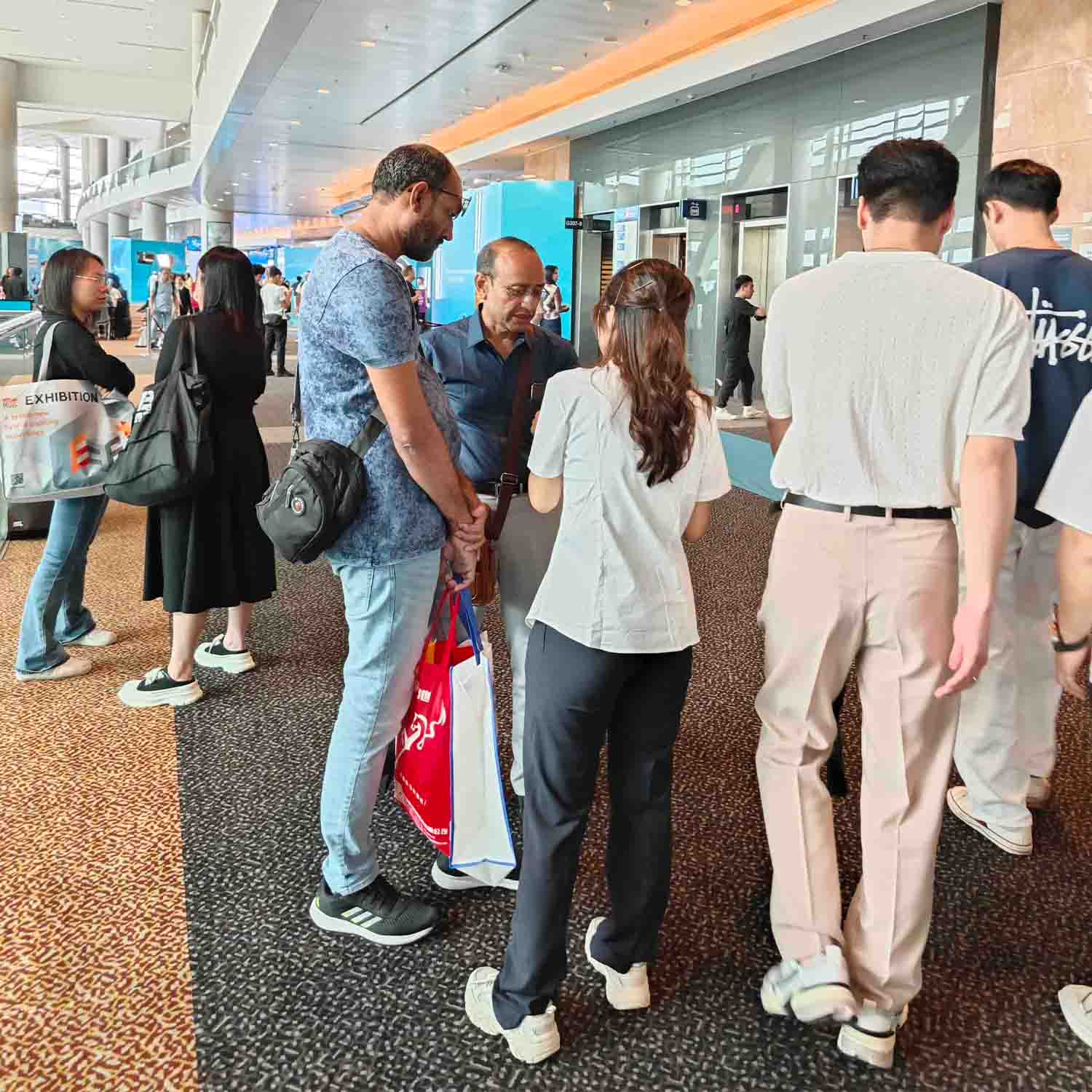 深圳市17C.COM一起草入口科技有限公司亮相2024年香港電子展(zhǎn)(圖3)