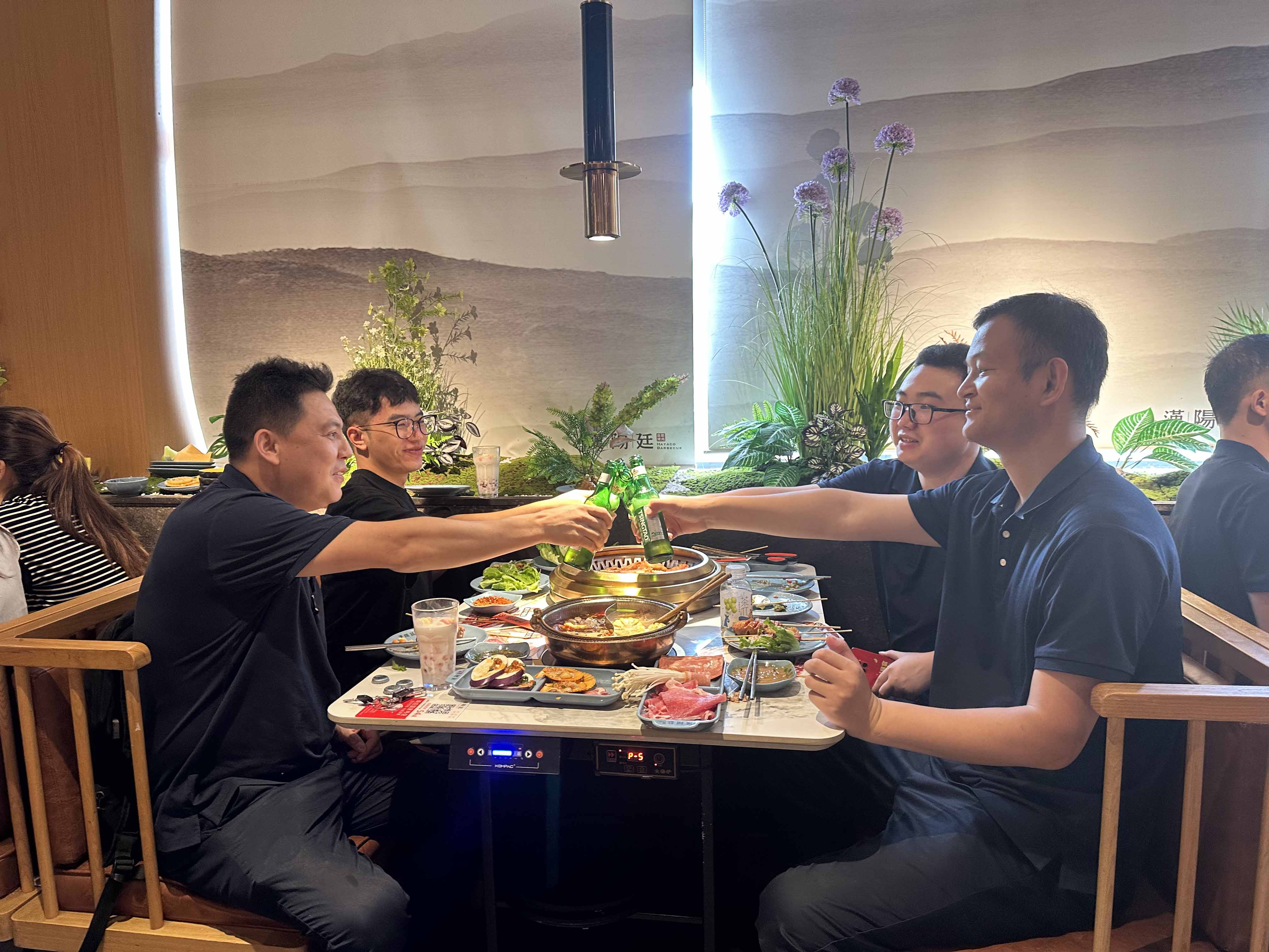 久（jiǔ）信達科技公（gōng）司（sī）員工齊聚光明區蠄蜍石，開啟活力爬山之旅暨（jì）團建活（huó）動(圖5)